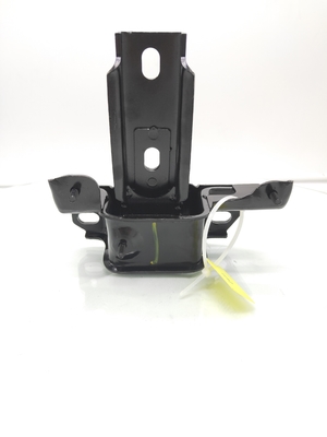 Engine Mount   Rubber Motor Transmission Mount  D651-39-070